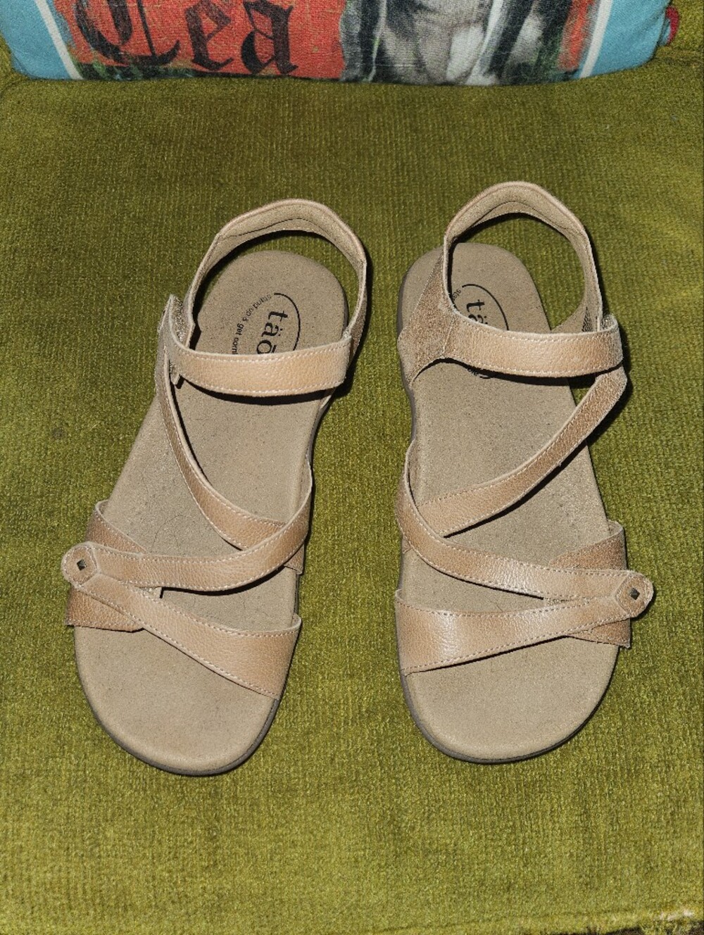 Taos Big Time Women's Strappy Sandals in Natural Leather 7 (W)